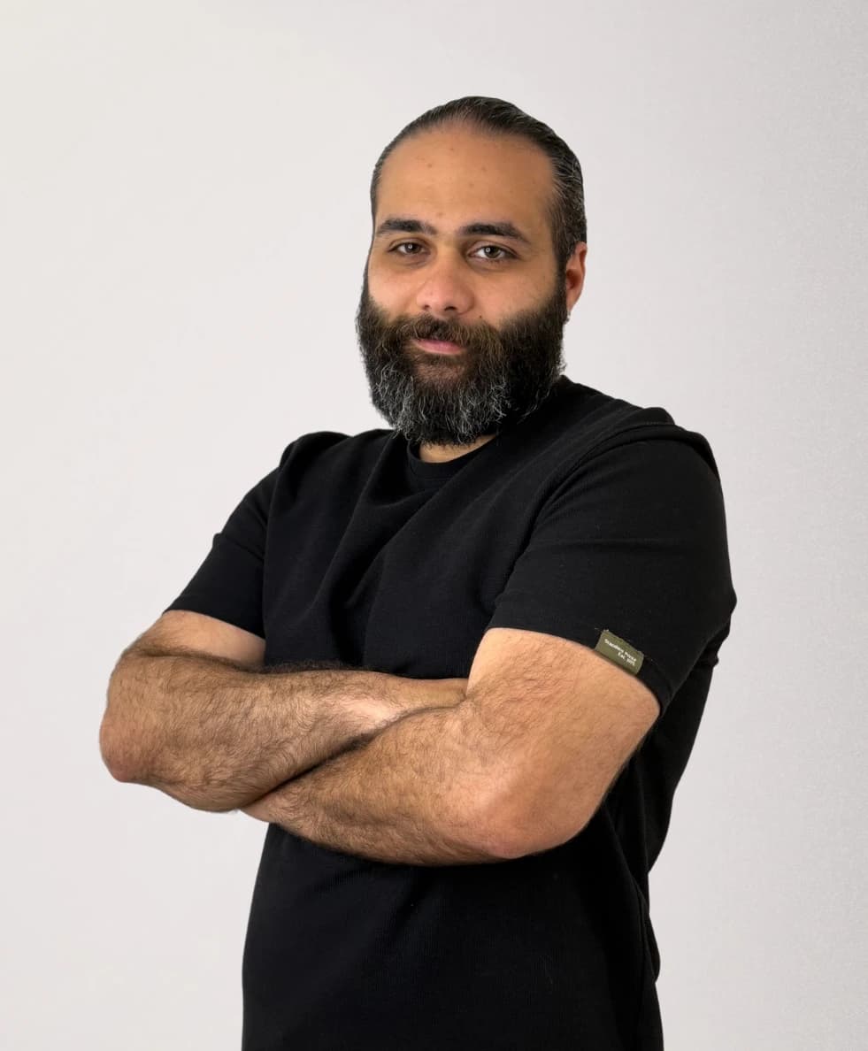 HelloTree team member